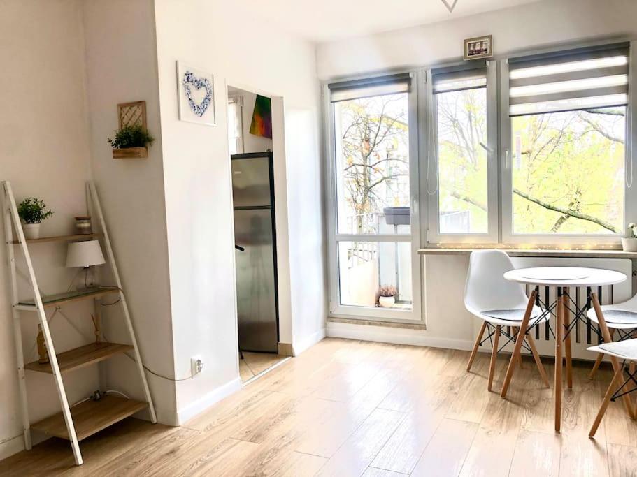 Miejskie Mieszkanie Apartment Warsaw Exterior photo